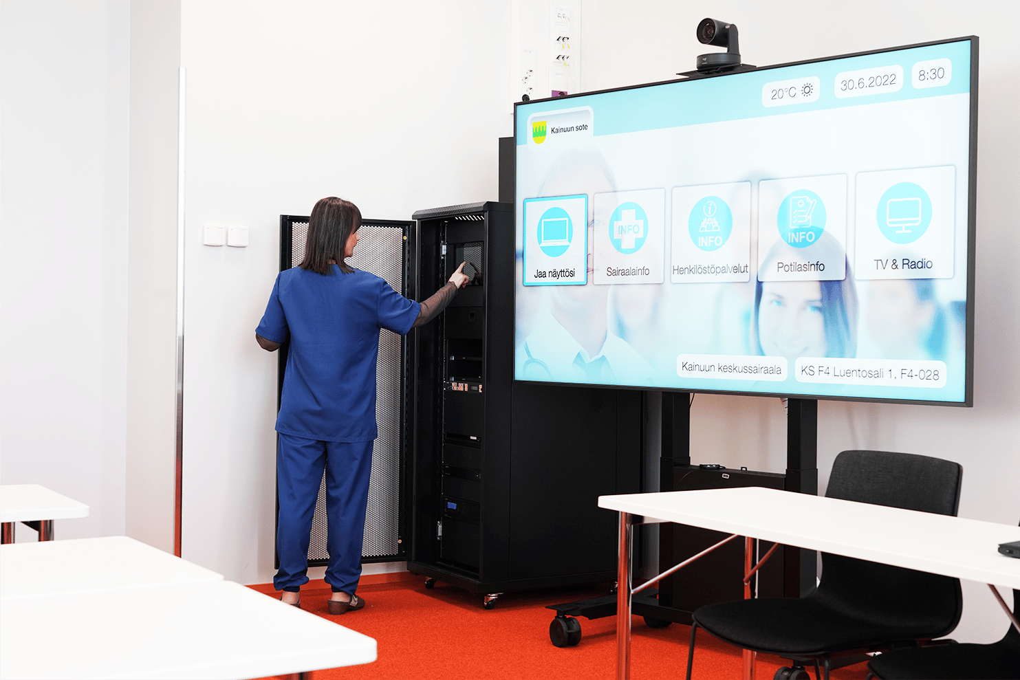 näytöt-ja-etäkokouslaitteet